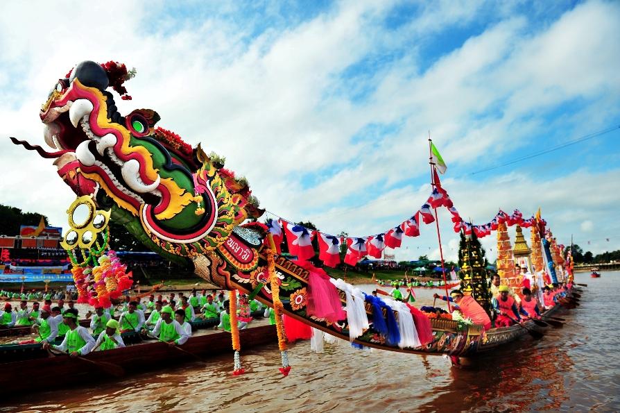 ททท. สำนักงานแพร่ เชิญร่วมสืบสานงานประเพณีแข่งเรือจังหวัดน่าน...