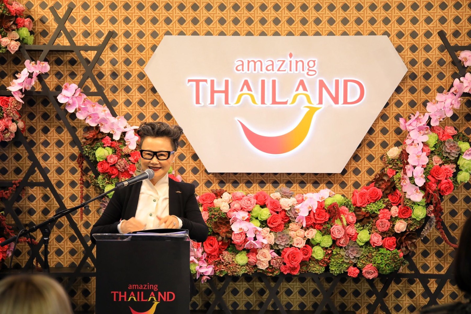 รองผู้ว่าการด้านตลาดยุโรป แอฟริกา ตะวันออกกลาง และอเมริกา การท่องเที่ยวแห่งประเทศไทย (ททท.) เป็นประธานในการเปิดกิจกรรม LGBT Networking Program
