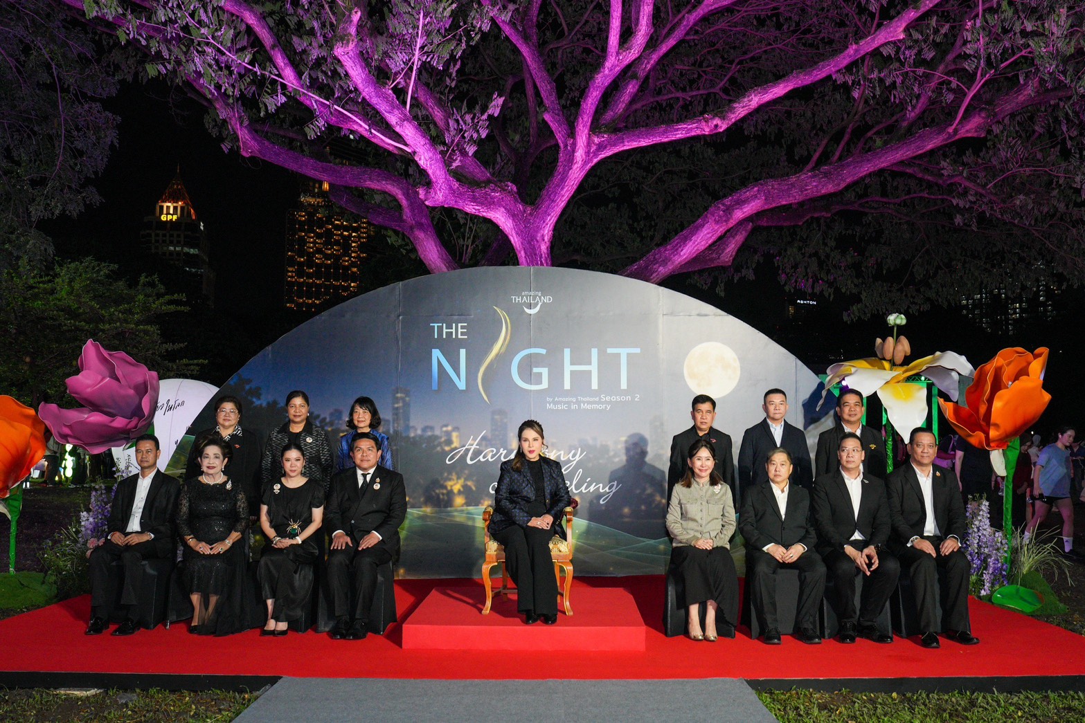  ทูลกระหม่อมหญิงอุบลรัตนฯ เสด็จทอดพระเนตรงาน “The Night by Amazing Thailand Season 2” ทรงร่วมขับร้องบทเพลง เติมความสุขค่ำคืน “Harmony of Healing” กลางสวนลุมพินี